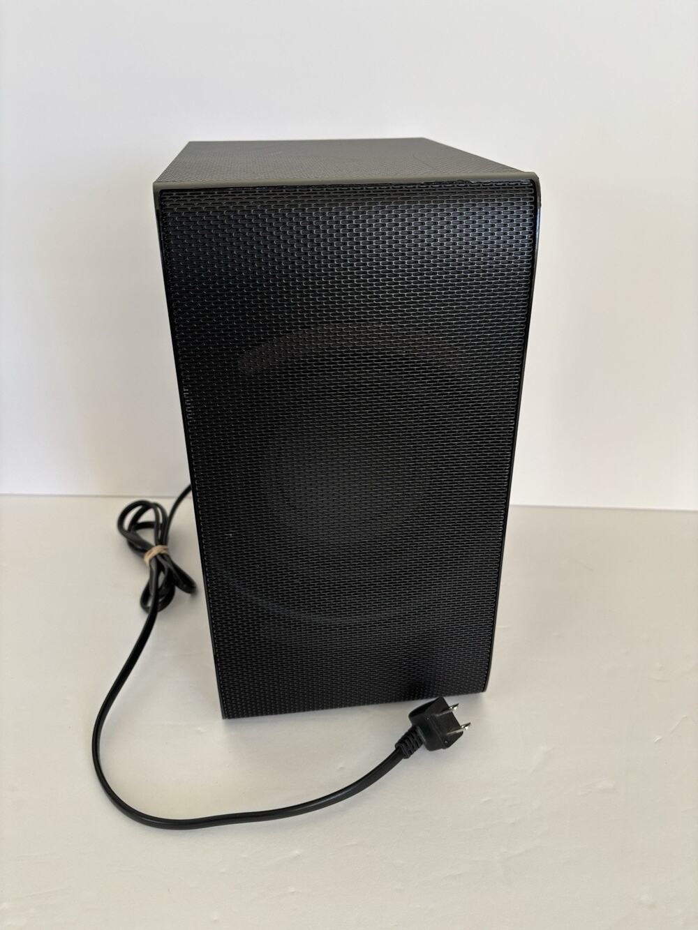 LG SPH7B-W Wireless Active Subwoofer for Home Theater Black